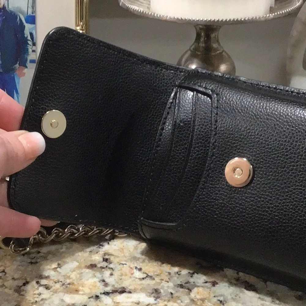Kate Spade crossbody purse New York Pebble leather phone or wallet holder